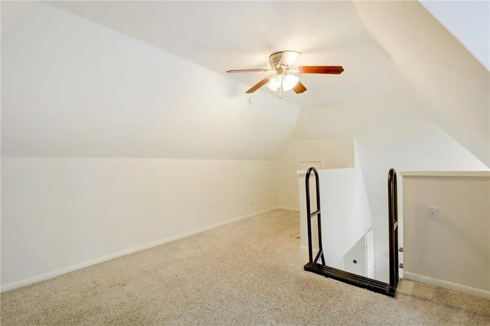 1110 W 22nd Street #13 Austin, TX 78705