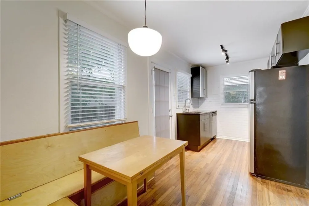 1110 W 22nd Street #13 Austin, TX 78705