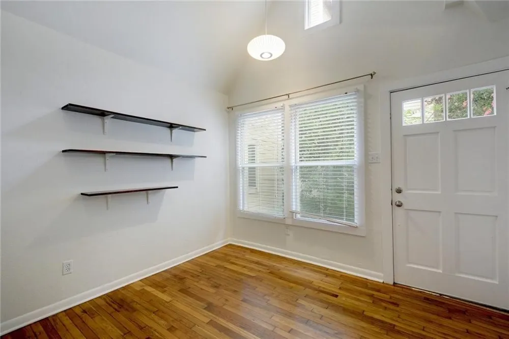 1110 W 22nd Street #13 Austin, TX 78705