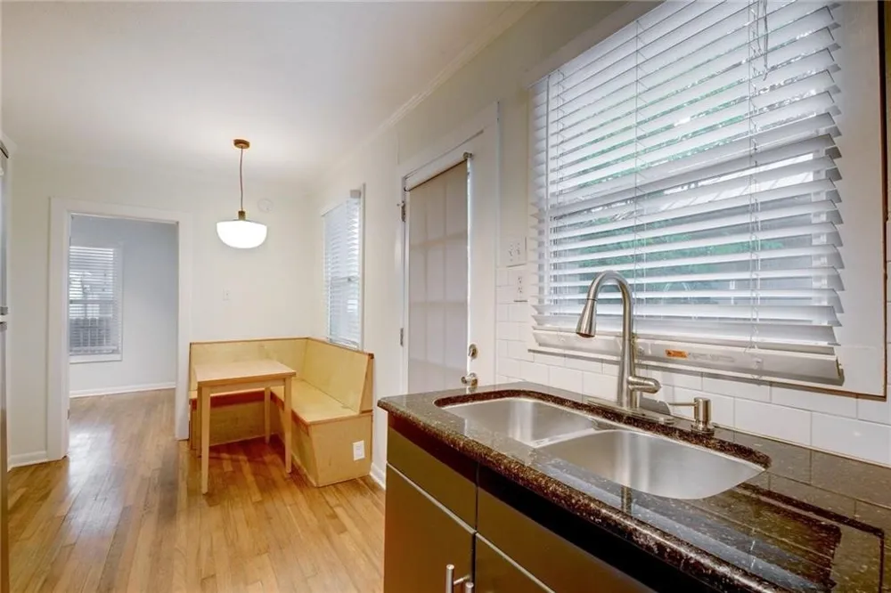 1110 W 22nd Street #13 Austin, TX 78705