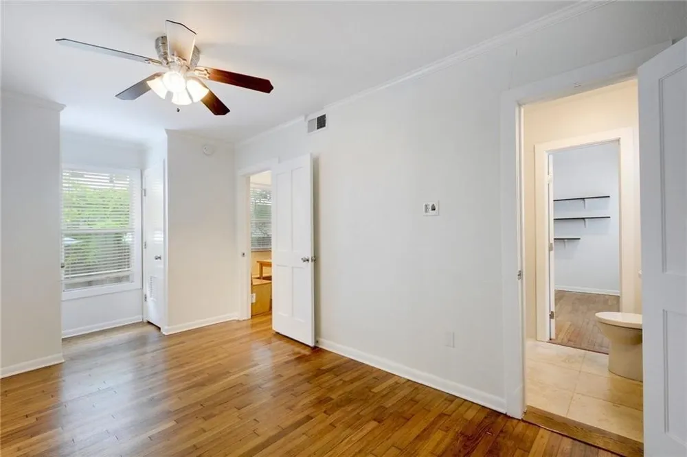 1110 W 22nd Street #13 Austin, TX 78705