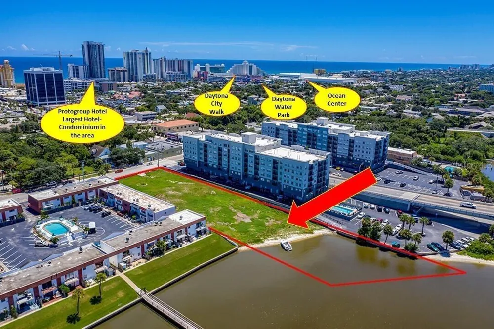 613 HALIFAX AVENUE Daytona Beach, FL 32118