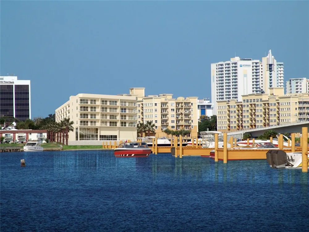 613 HALIFAX AVENUE Daytona Beach, FL 32118