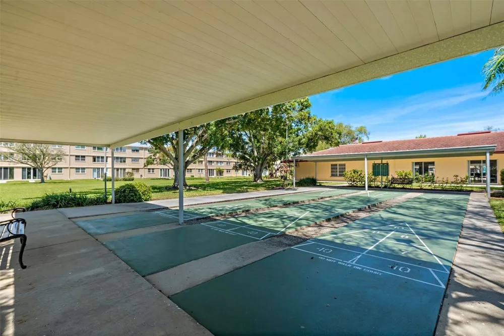 5095 BAY STREET NE #110 St Petersburg, FL 33703