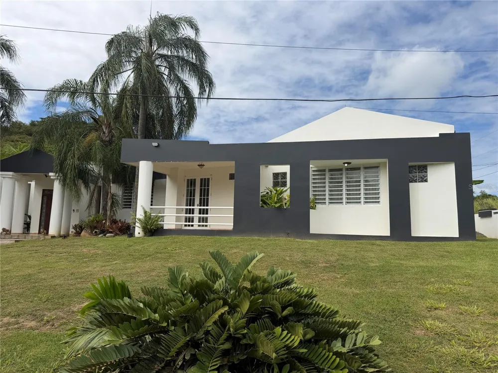 16 TRINITARIA Gurabo, PR 00778