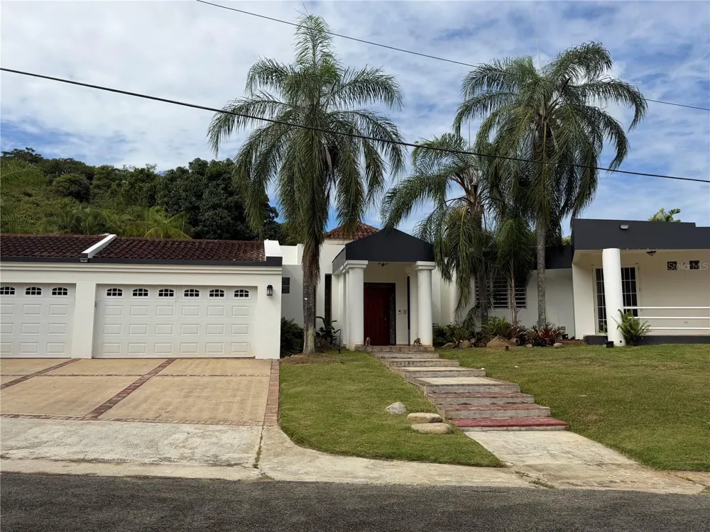 16 TRINITARIA Gurabo, PR 00778