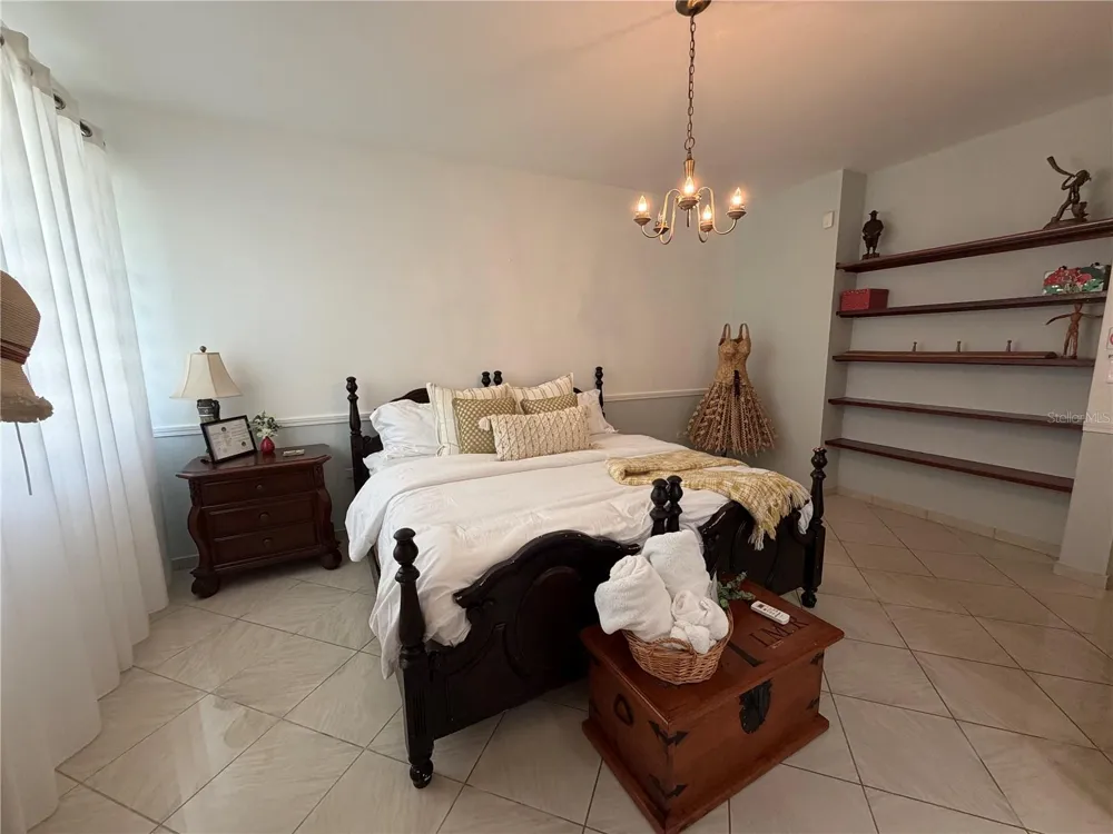 16 TRINITARIA Gurabo, PR 00778