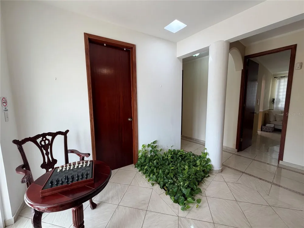 16 TRINITARIA Gurabo, PR 00778
