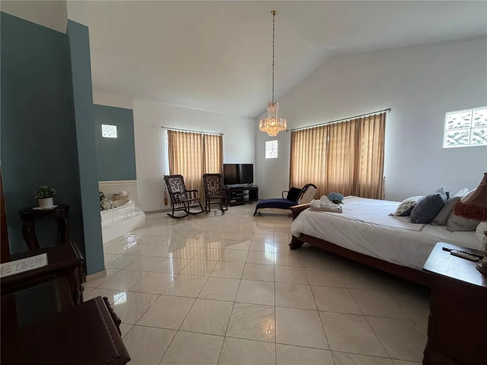 16 TRINITARIA Gurabo, PR 00778