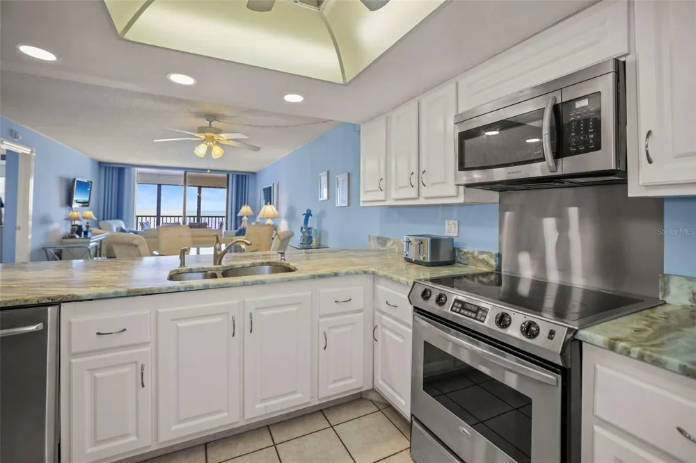 20040 GULF BOULEVARD #302 Indian Shores, FL 33785
