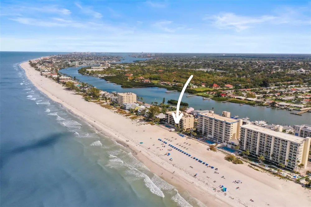 20040 GULF BOULEVARD #302 Indian Shores, FL 33785