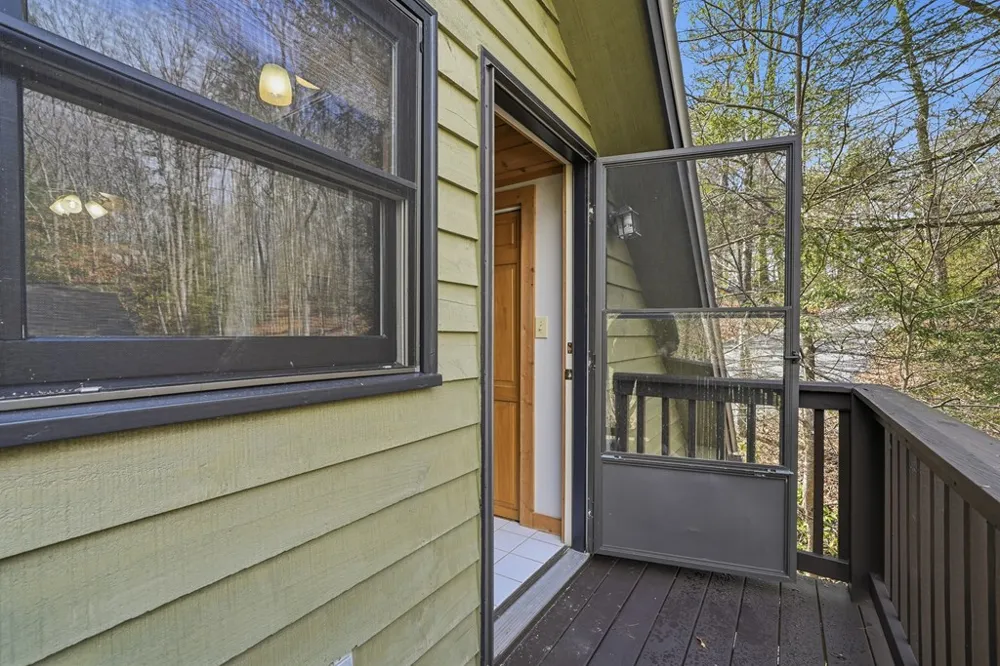 1449 Cherokee Lane McCaysville, GA 30555