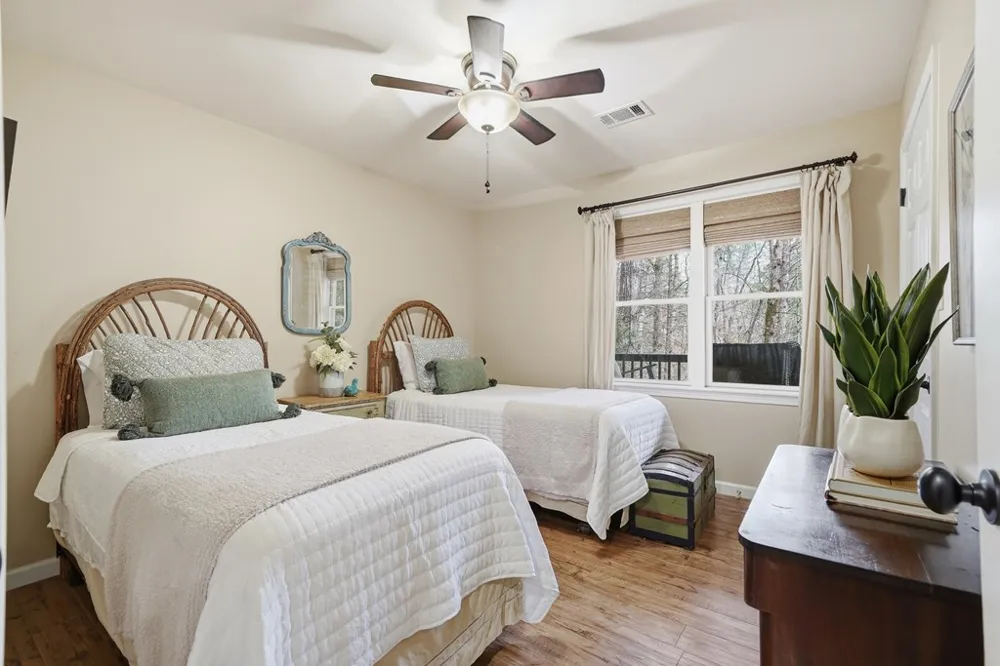 1449 Cherokee Lane McCaysville, GA 30555