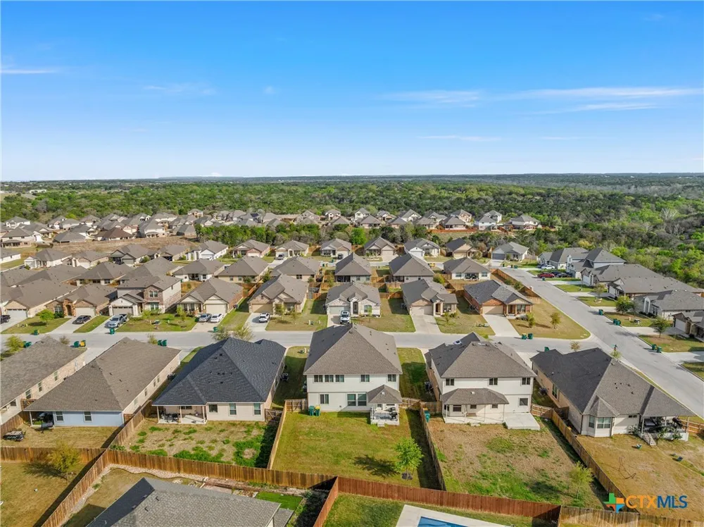 6113 Lavaca Drive Belton, TX 76513