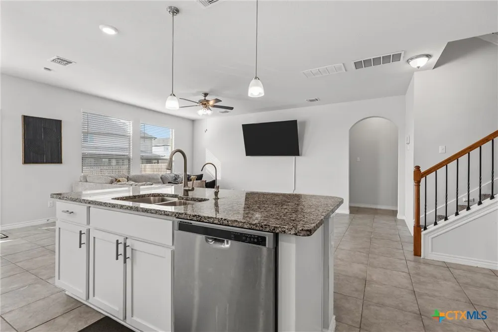 6113 Lavaca Drive Belton, TX 76513