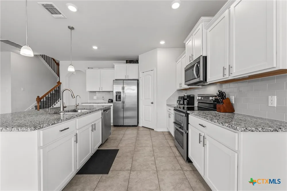 6113 Lavaca Drive Belton, TX 76513