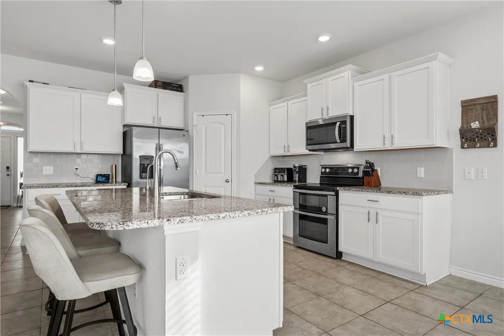 6113 Lavaca Drive Belton, TX 76513