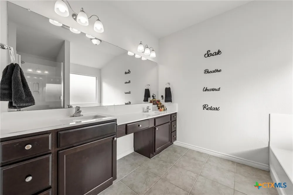 6113 Lavaca Drive Belton, TX 76513