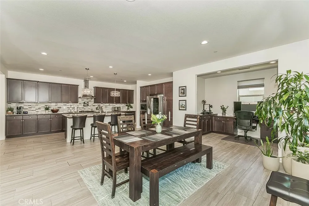 877 Treasure Hills Madera, CA 93636
