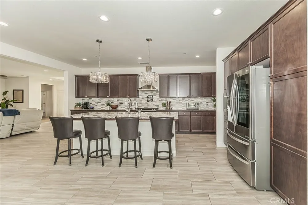 877 Treasure Hills Madera, CA 93636