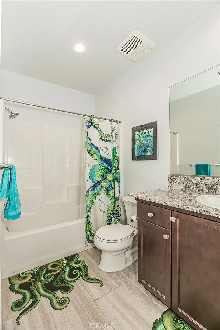 877 Treasure Hills Madera, CA 93636