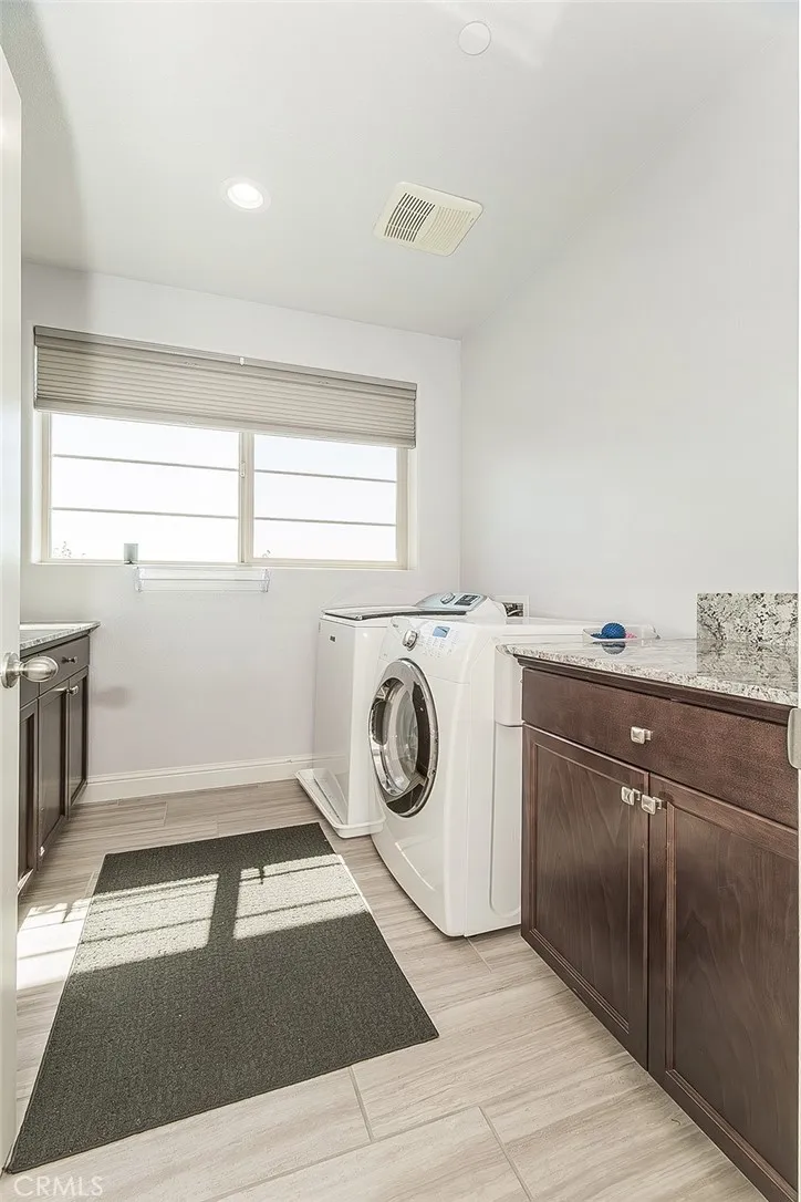 877 Treasure Hills Madera, CA 93636