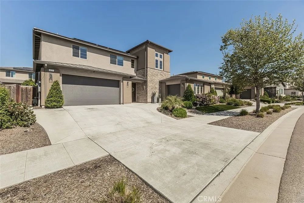 877 Treasure Hills Madera, CA 93636