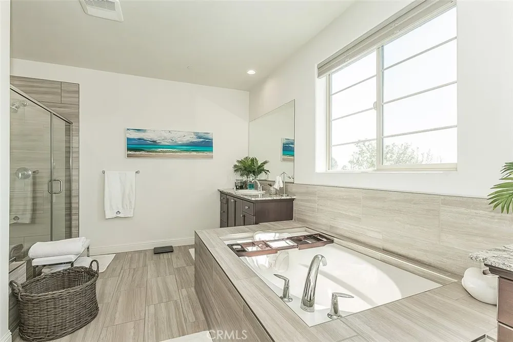 877 Treasure Hills Madera, CA 93636