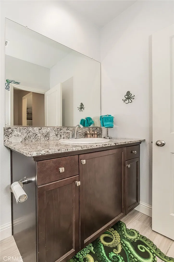 877 Treasure Hills Madera, CA 93636