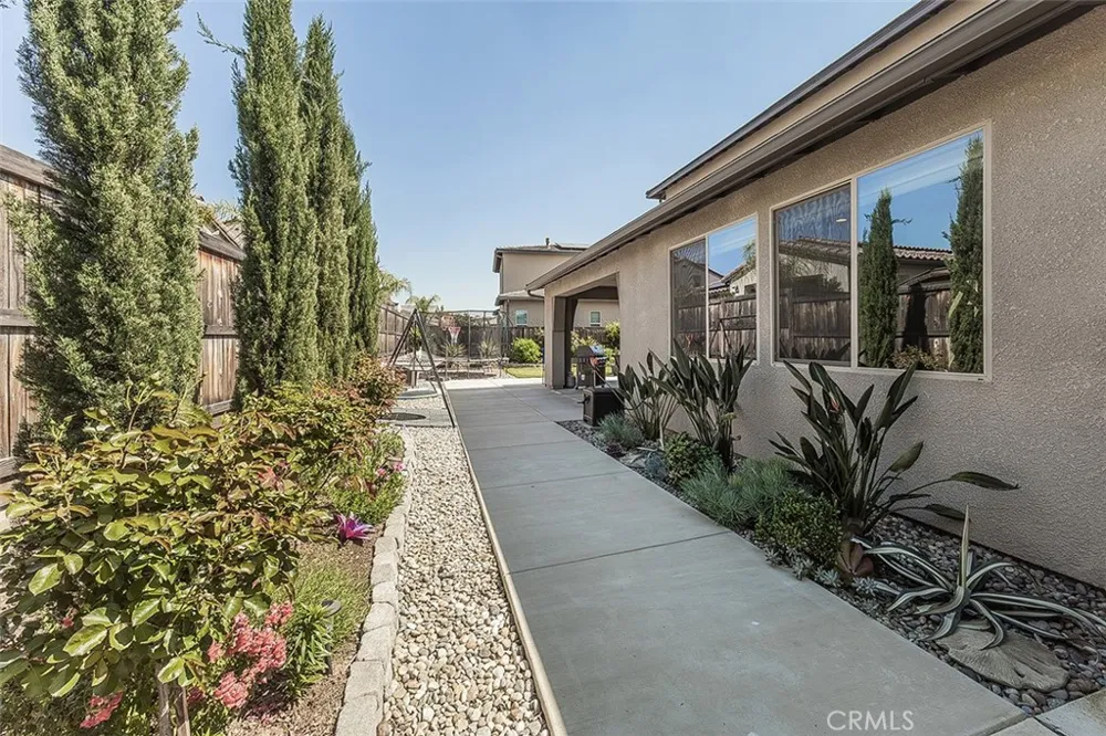 877 Treasure Hills Madera, CA 93636