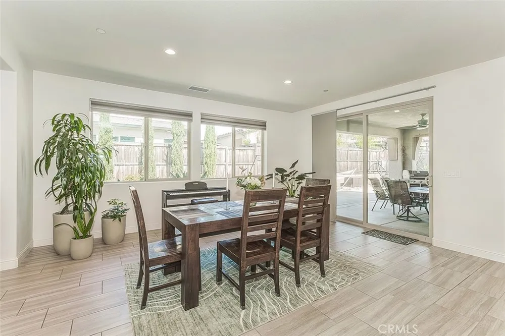 877 Treasure Hills Madera, CA 93636