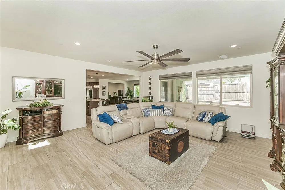 877 Treasure Hills Madera, CA 93636