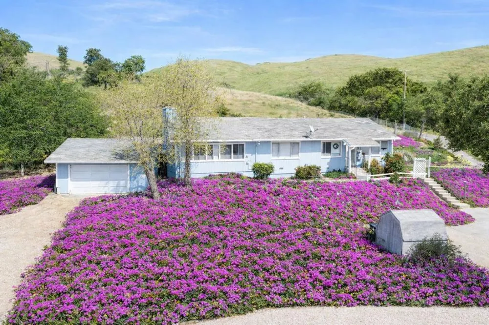 3463 Calaveras Road Milpitas, CA 95035