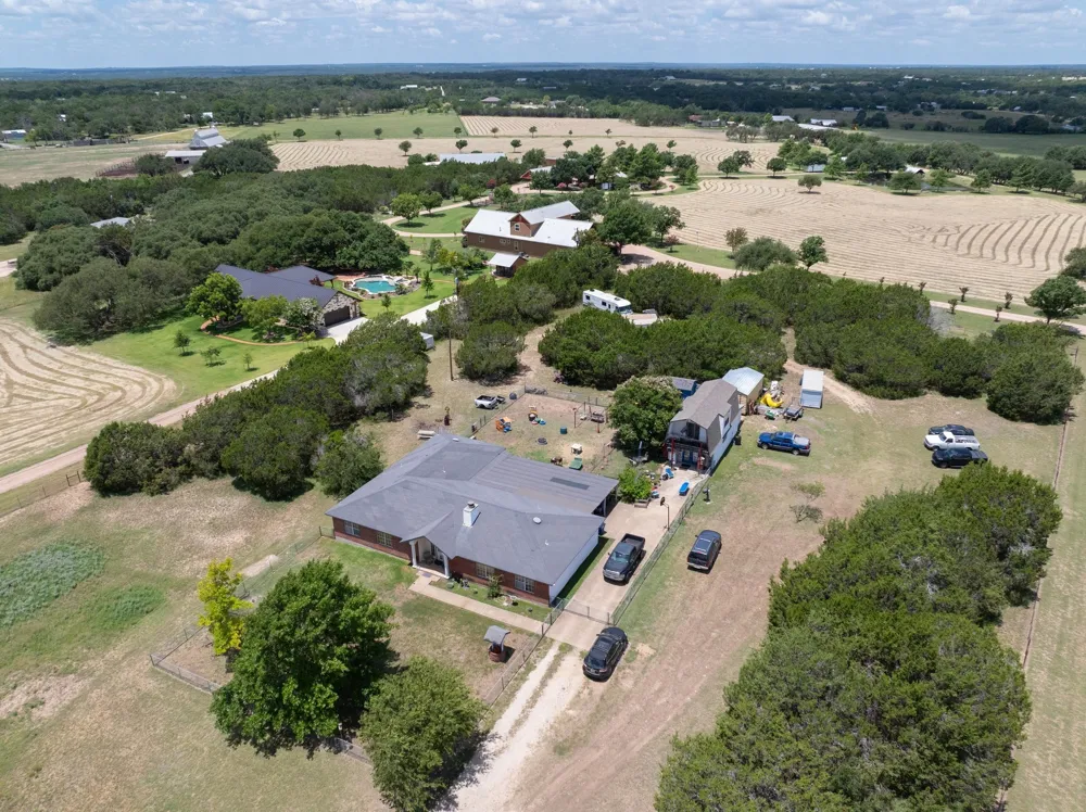 1959 County Road 200 Liberty Hill, TX 78642