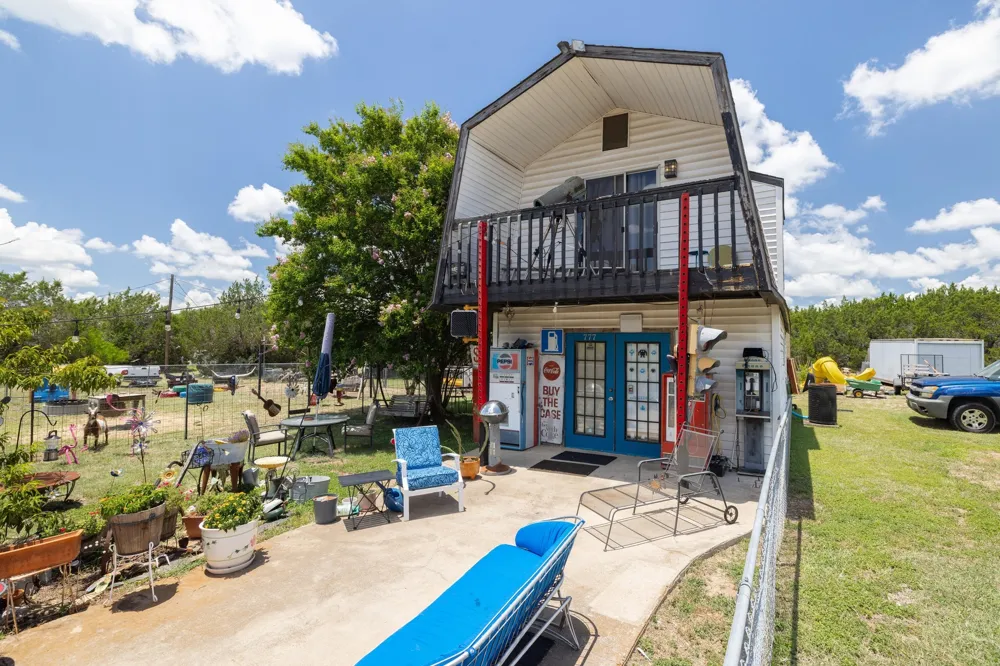 1959 County Road 200 Liberty Hill, TX 78642