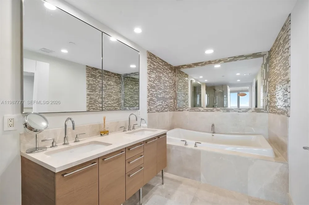17001 Collins Ave #2702 Sunny Isles Beach, FL 33160