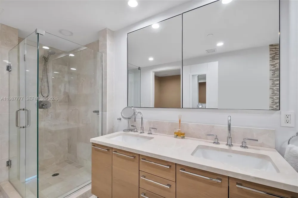 17001 Collins Ave #2702 Sunny Isles Beach, FL 33160