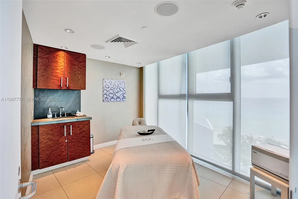 17001 Collins Ave #2702 Sunny Isles Beach, FL 33160