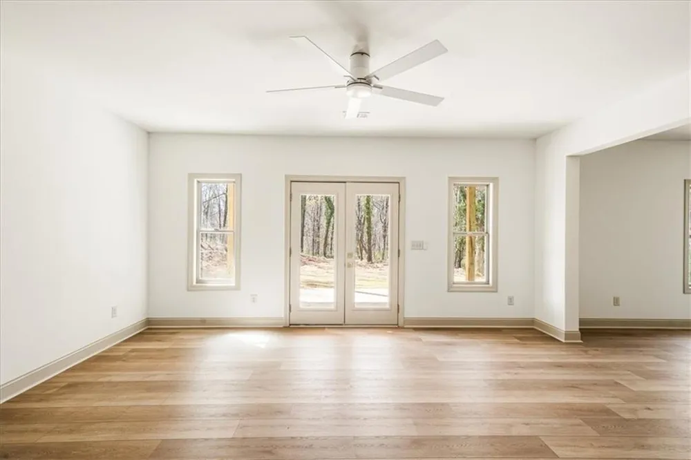 6022 Ben Parks Road Murrayville, GA 30564