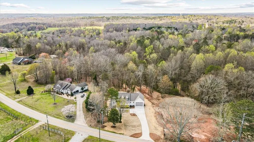 6022 Ben Parks Road Murrayville, GA 30564