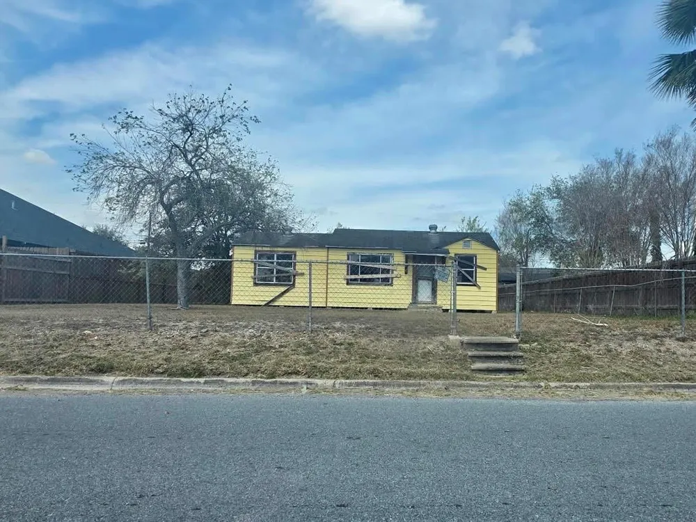 319 E Ricky Crossland Avenue Elsa, TX 78543