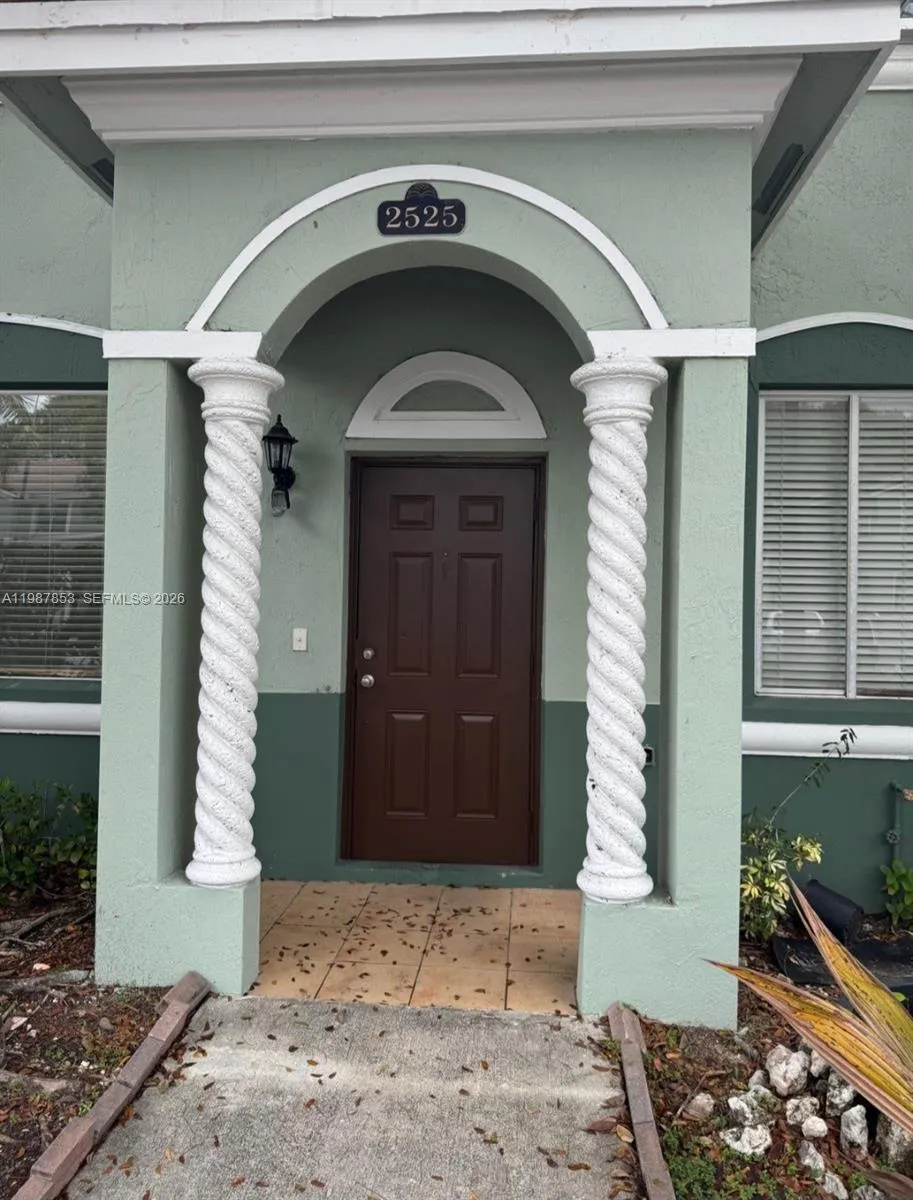 2525 SE 14th Ave #386