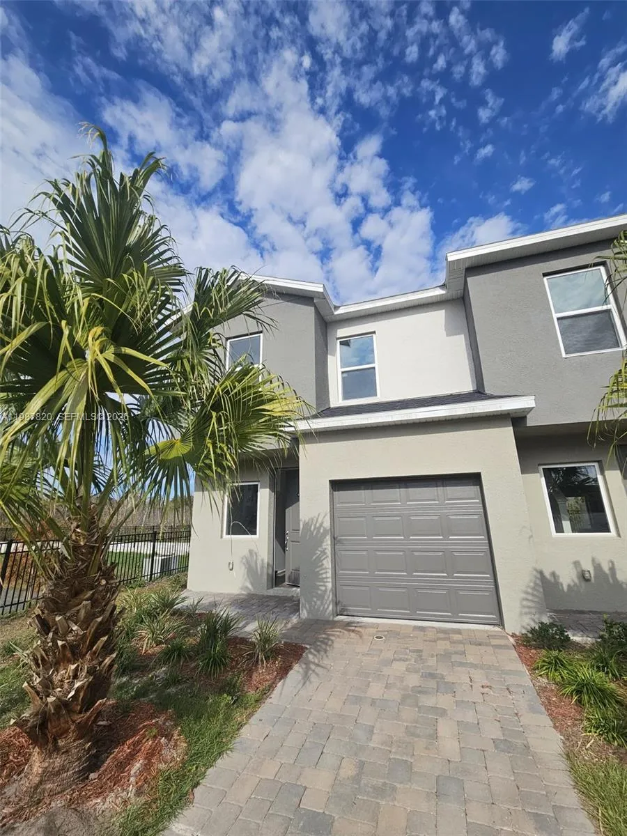 1201 Southstation PL #101 Orlando, FL 32809