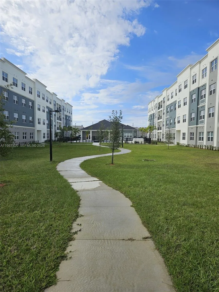 1201 Southstation PL #101 Orlando, FL 32809