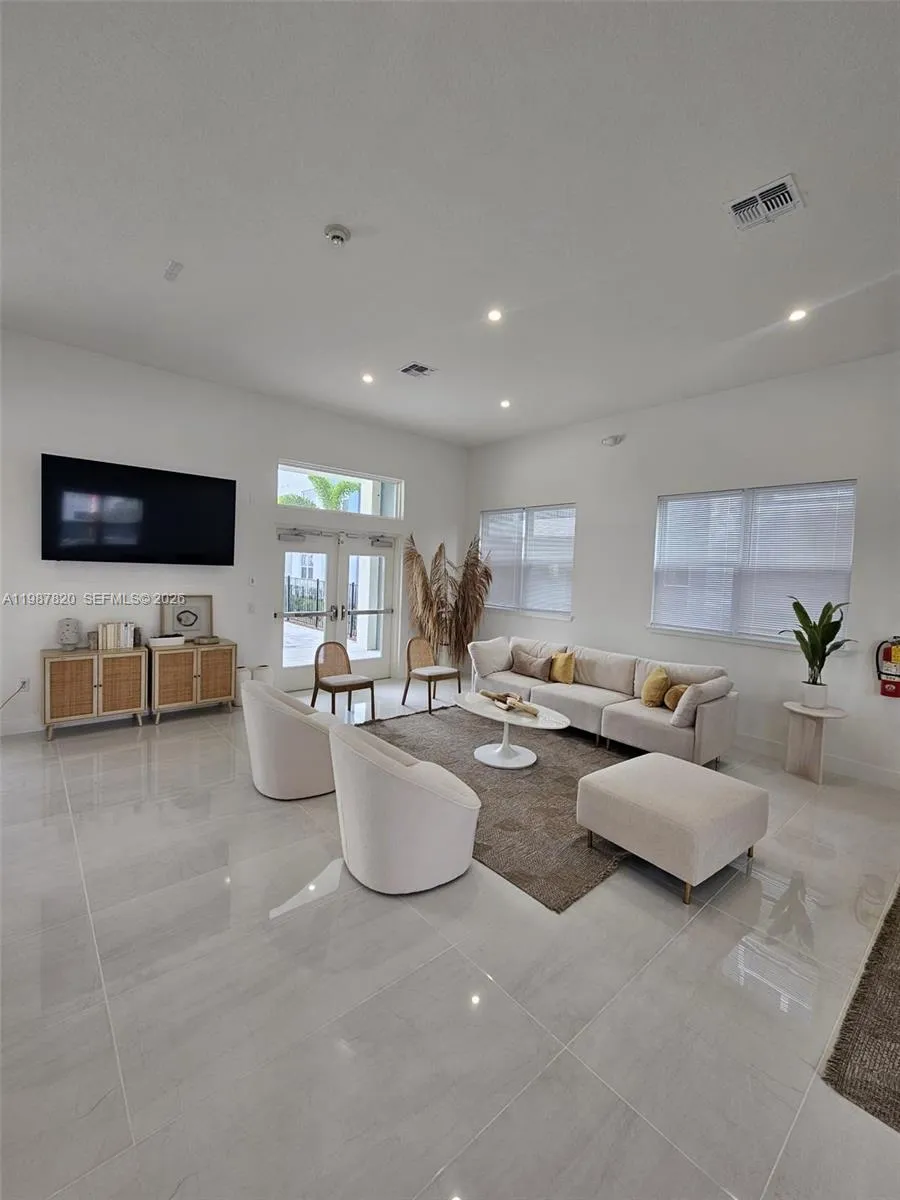 1201 Southstation PL #101 Orlando, FL 32809