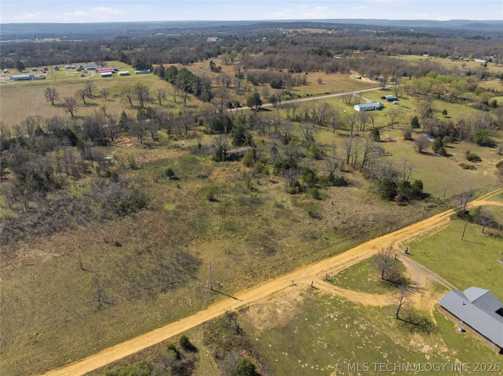 473365 E 1050 ROAD Muldrow, OK 74948