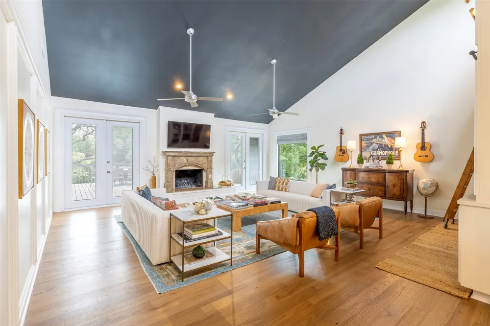 8800 Golden Rain Cove Austin, TX 78735