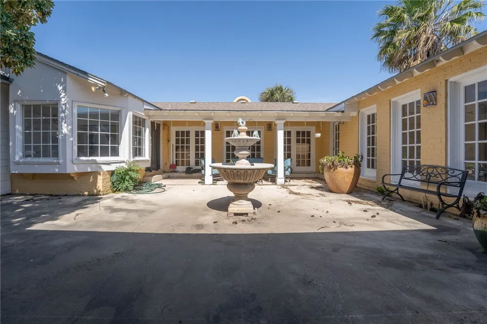 245 Oleander Avenue Corpus Christi, TX 78404