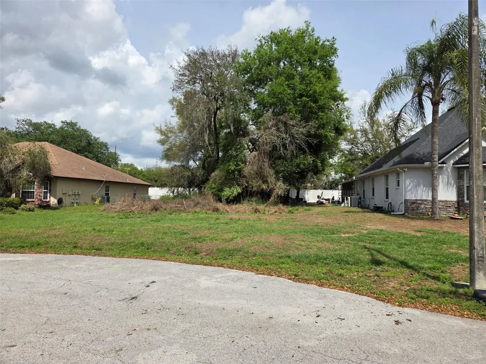 KELLY LYNN COURT Zephyrhills, FL 33541