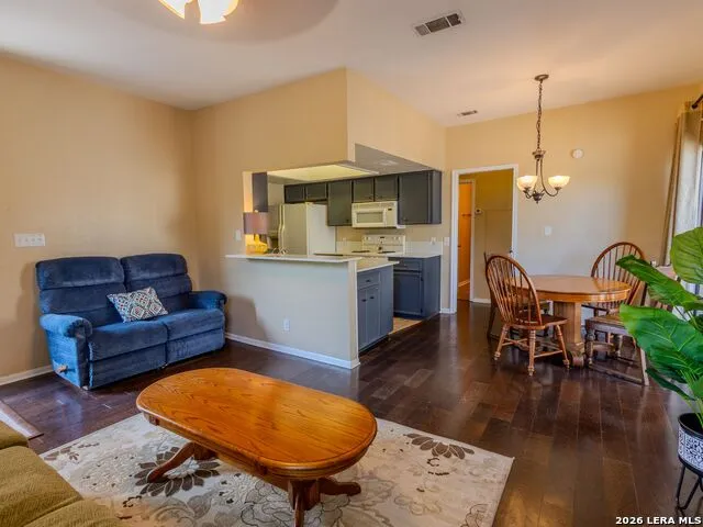 1013 Chestnut St #C4 San Marcos, TX 78666